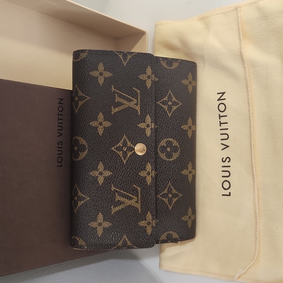 Louis Vuitton Monogram Wallet Bundle with COA - Picture 2 of 16